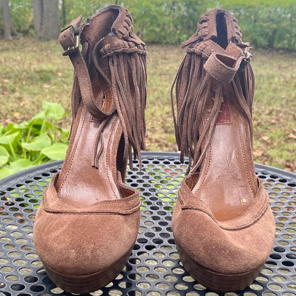 7 For All Mankind Hazelnut Suede Platform Fringe Heels Sz 9 - Picture 1 of 10